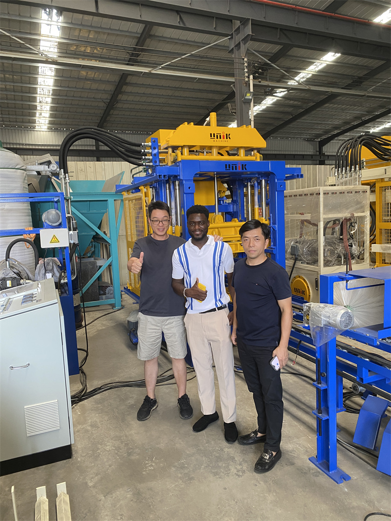 Exciting Visit from Ghana: Concrete Block Machine Tour and Purchase Intent
