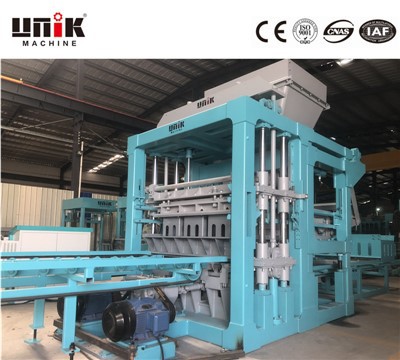 Concrete block manufacturing equipment