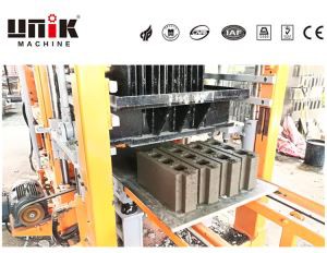Intelligent hollow brick production equipment