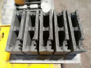 Intelligent Hollow block machine